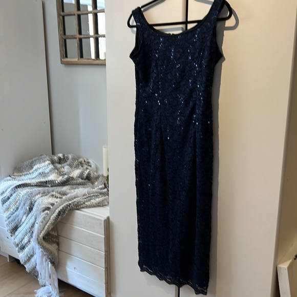 Alex Evenings size 12 sequinned lace overlay dress with jacket - Picture 3 of 3